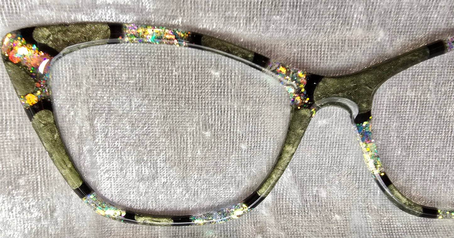 Wanda: Sage, Black, + Dark Green Opal Tort