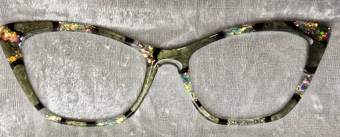 Wanda: Sage, Black, + Dark Green Opal Tort
